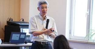 Prof. Shang-Ping Xie Gave Lectures During Ninth ODC Training Course