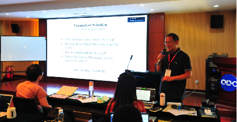 Prof. Changshui Xia Gave lecture during the 12th ODC Training Course